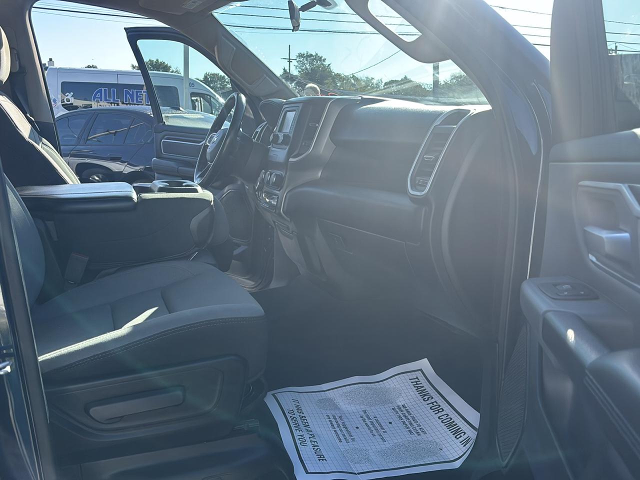 RAM 1500 Big Horn 4x4 Quad Cab 6'4" Box 2020