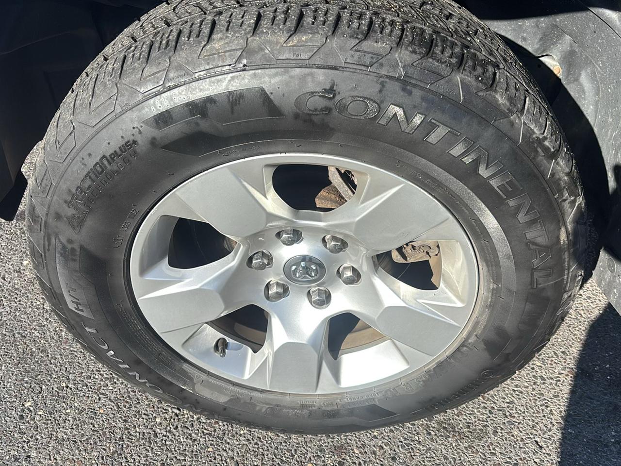 RAM 1500 Big Horn 4x4 Quad Cab 6'4" Box 2020