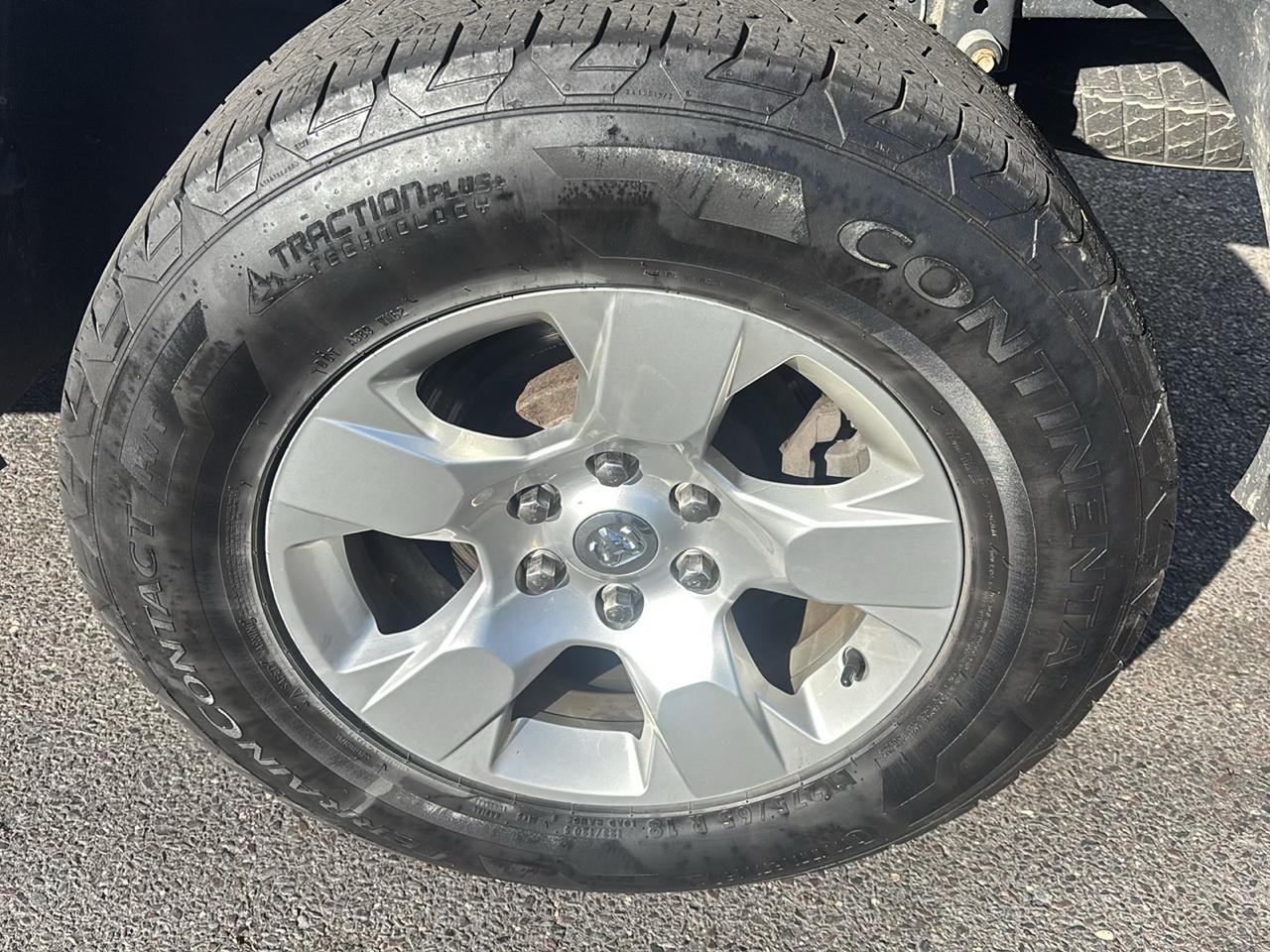 RAM 1500 Big Horn 4x4 Quad Cab 6'4" Box 2020