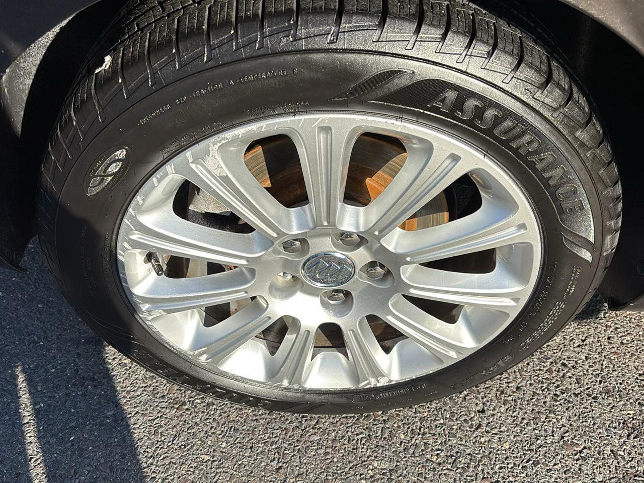 Buick LaCrosse 4dr Sdn Leather FWD 2013