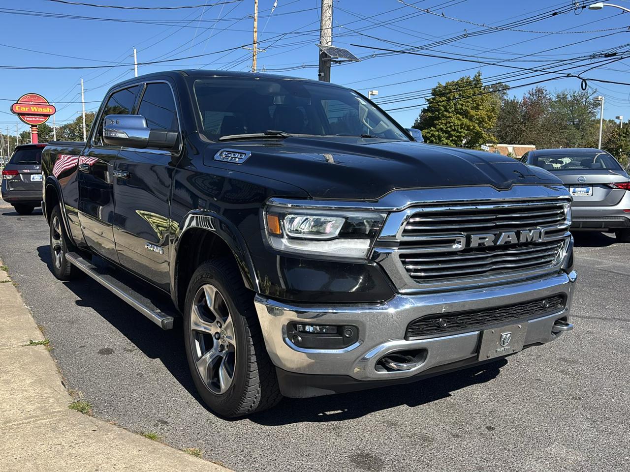 RAM 1500 Laramie 4x4 Crew Cab 6'4" Box 2019