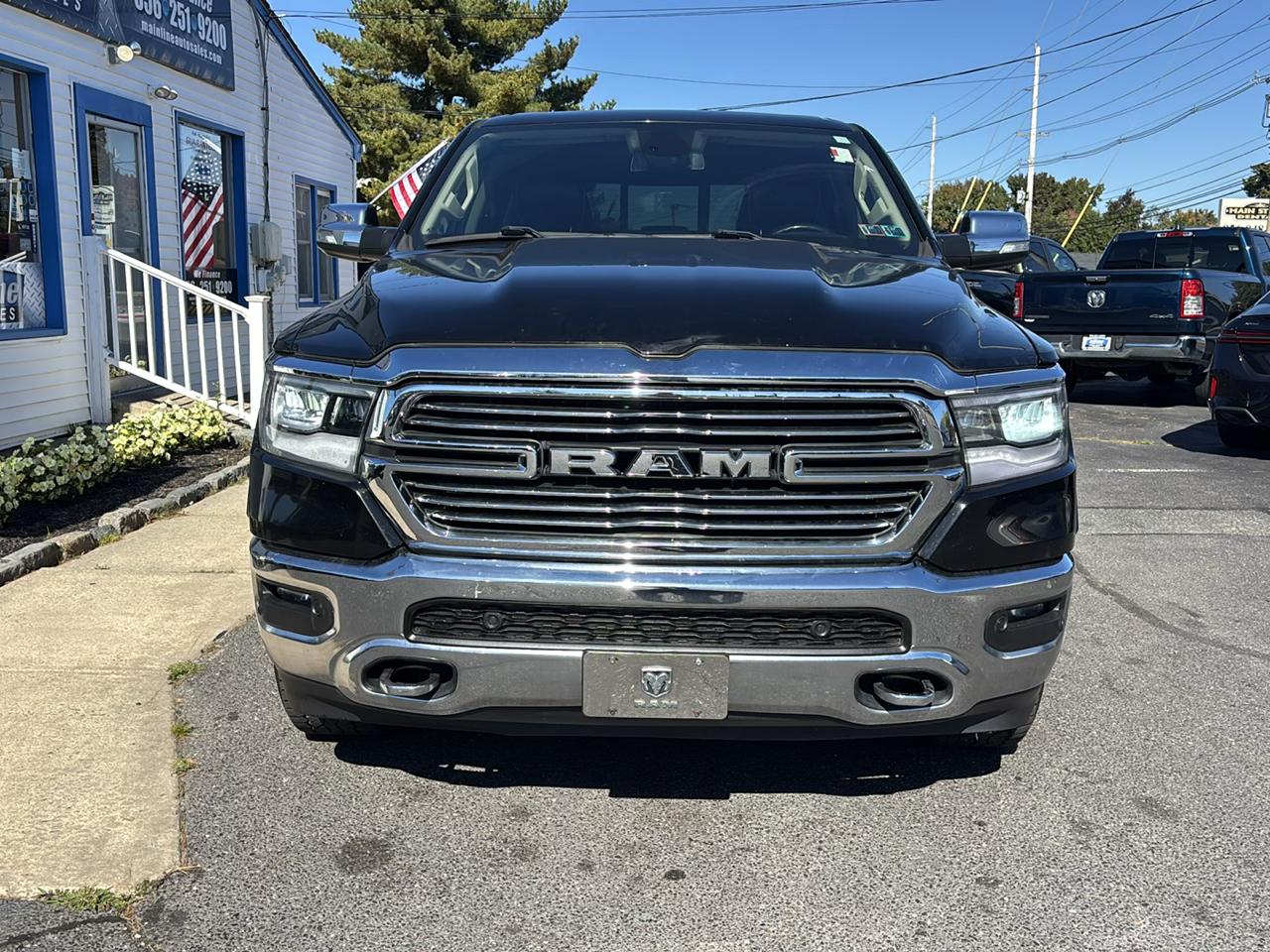 RAM 1500 Laramie 4x4 Crew Cab 6'4" Box 2019