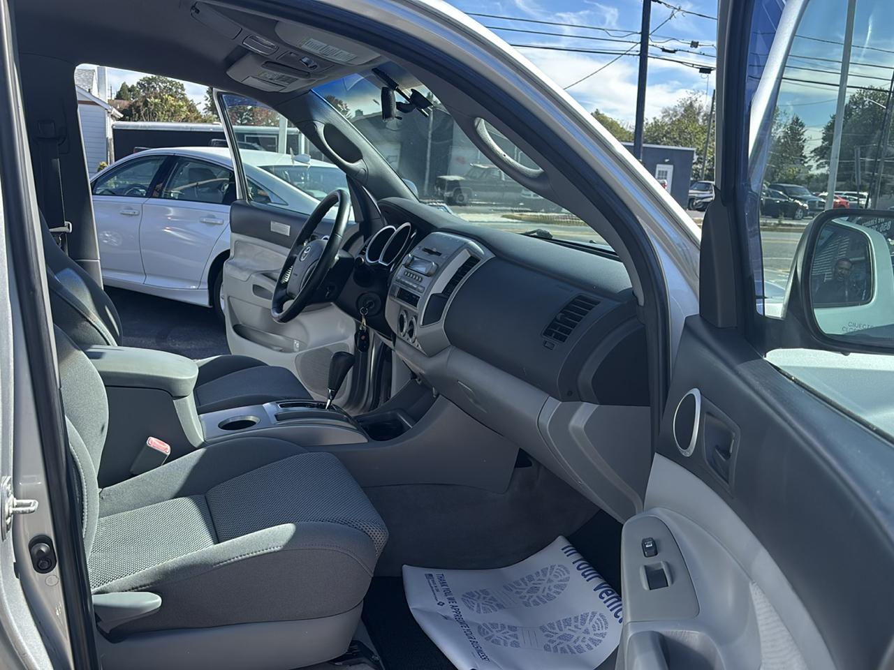Toyota Tacoma 4WD Dbl V6 MT (Natl) 2008