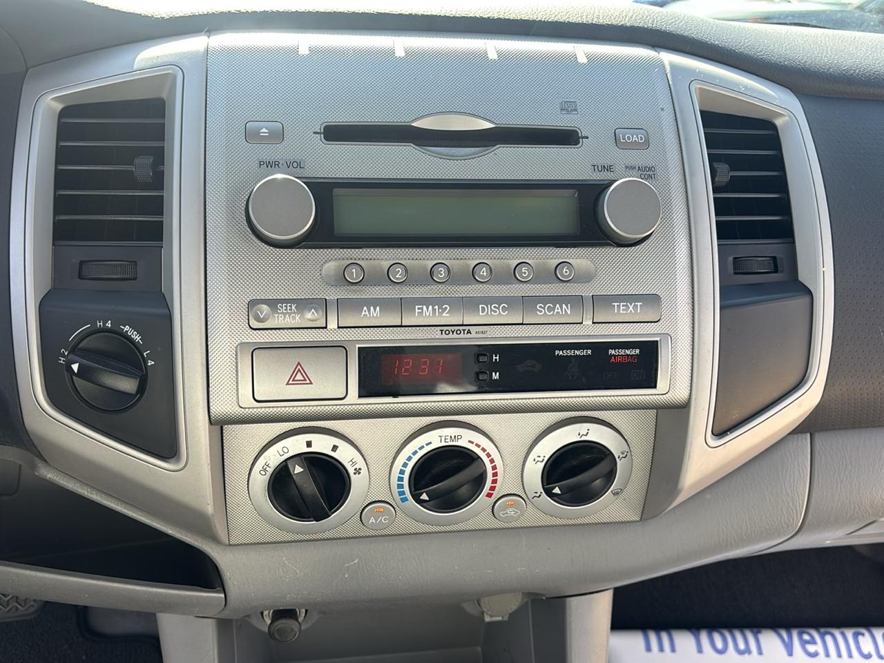 Toyota Tacoma 4WD Dbl V6 MT (Natl) 2008