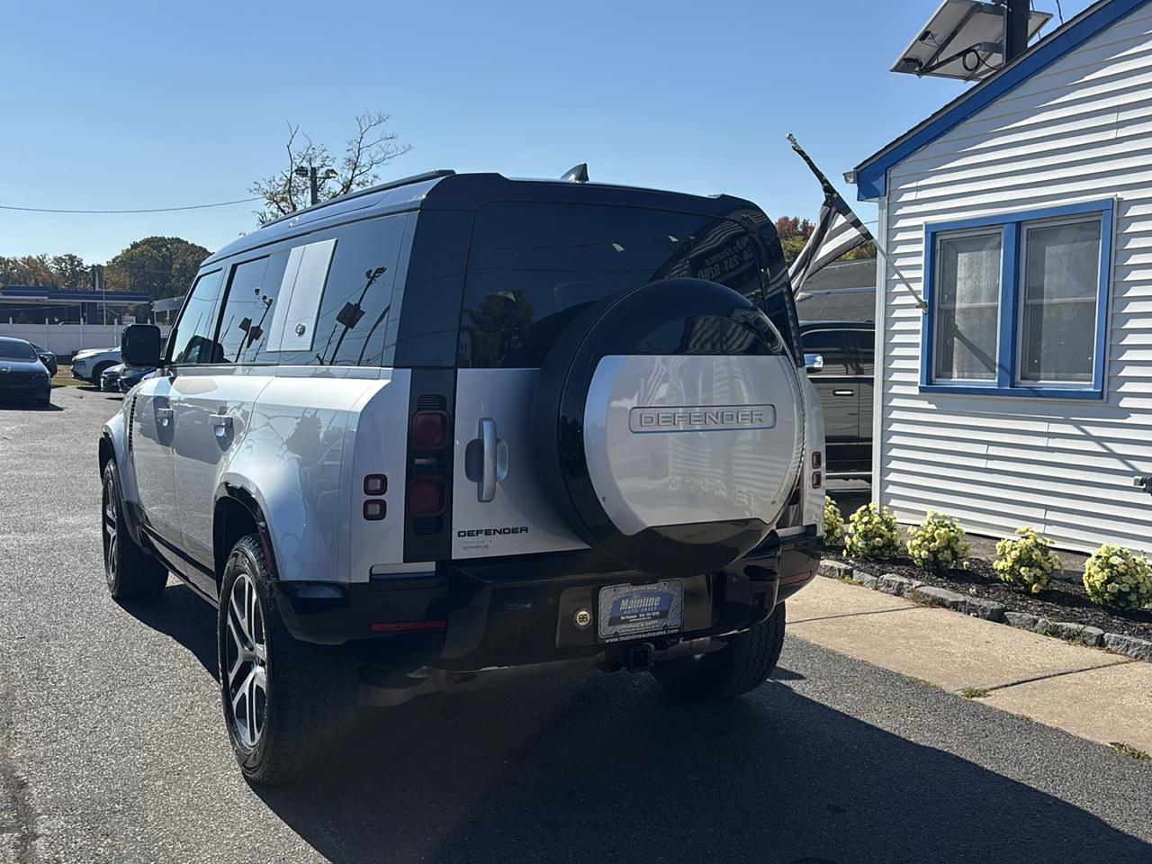 Land Rover Defender 110 P400 X-Dynamic SE 2024