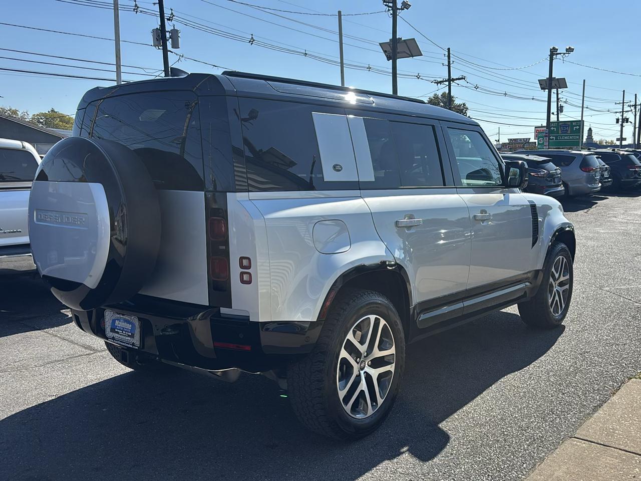Land Rover Defender 110 P400 X-Dynamic SE 2024