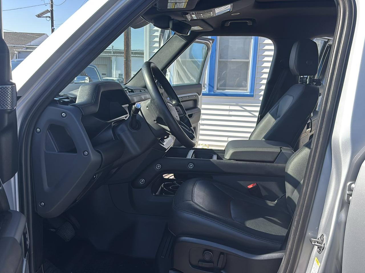 Land Rover Defender 110 P400 X-Dynamic SE 2024