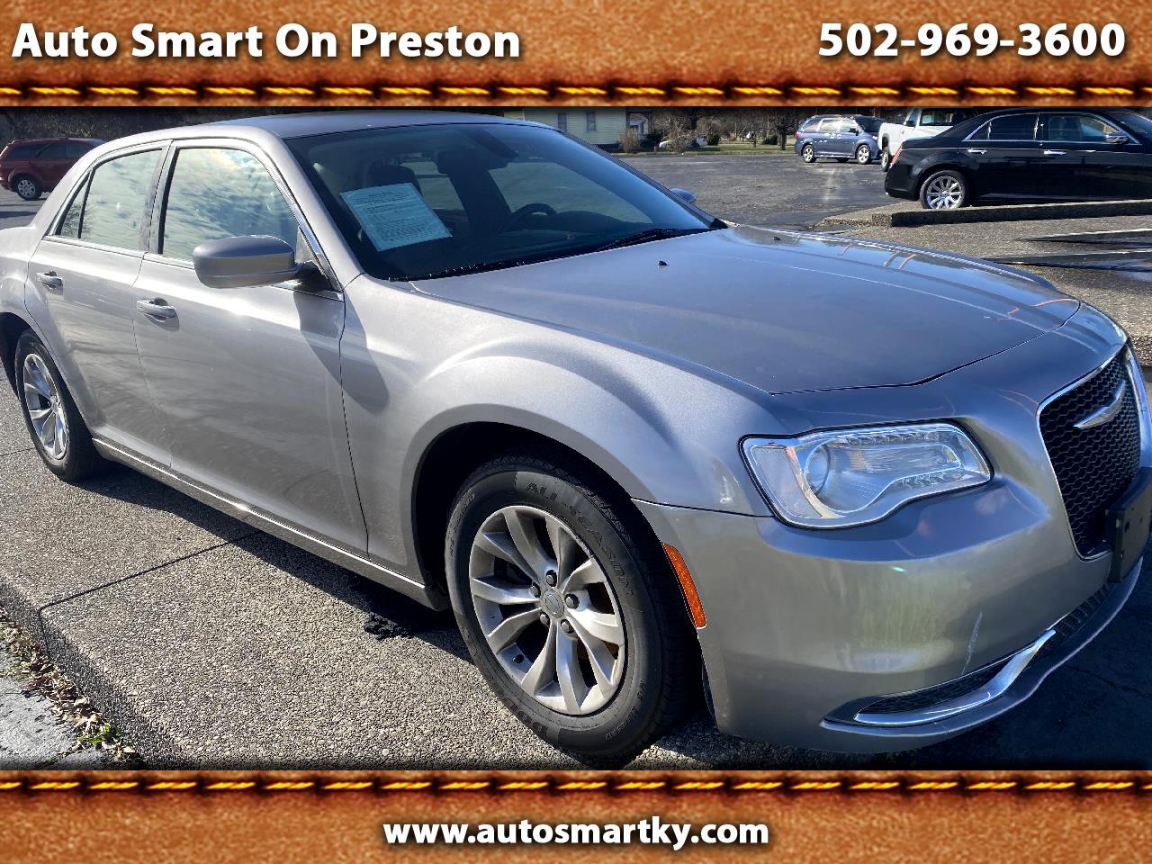 Chrysler 300 4dr Sdn Limited RWD 2016