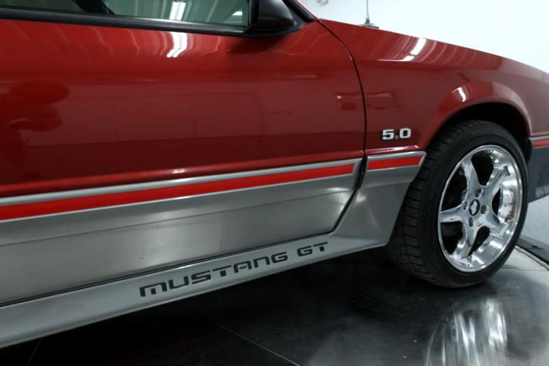 1992 Ford Mustang 28
