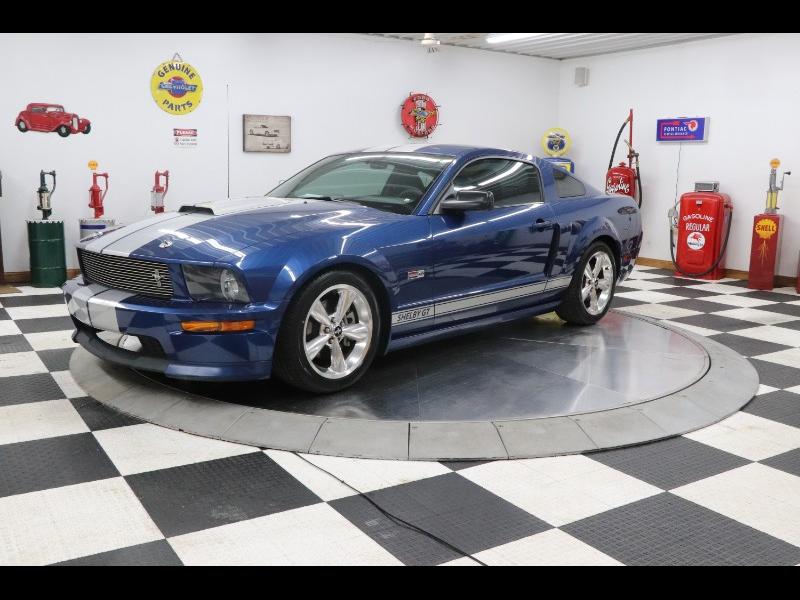 Ford Mustang GT Deluxe Coupe 2008