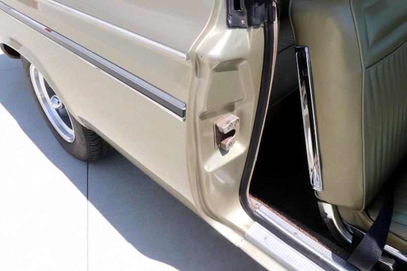 1964 Dodge Polara 34