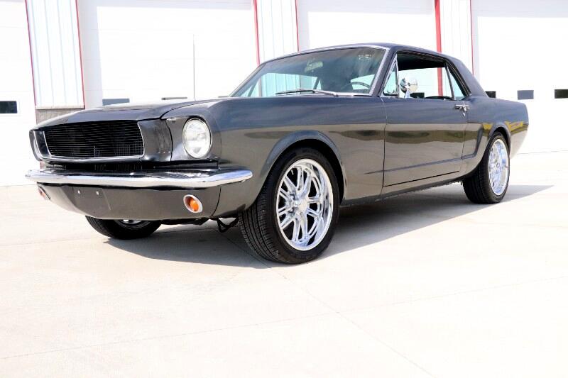 1966 Ford Mustang 2