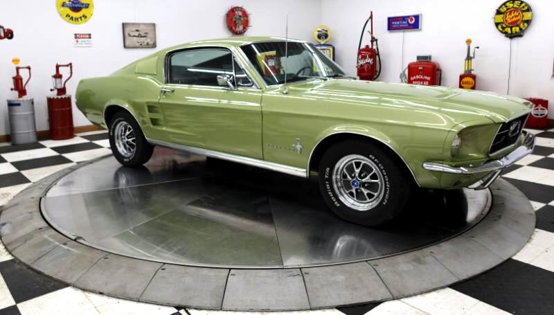 1967 Ford Mustang Fastback 21