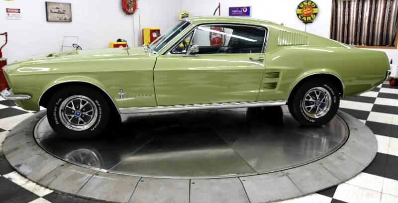 1967 Ford Mustang Fastback 29