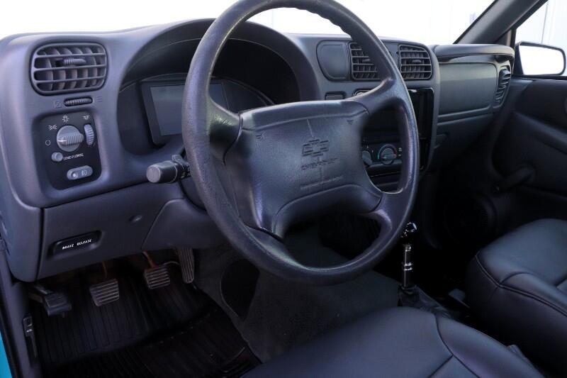 1998 Chevrolet S10 Pickup 26