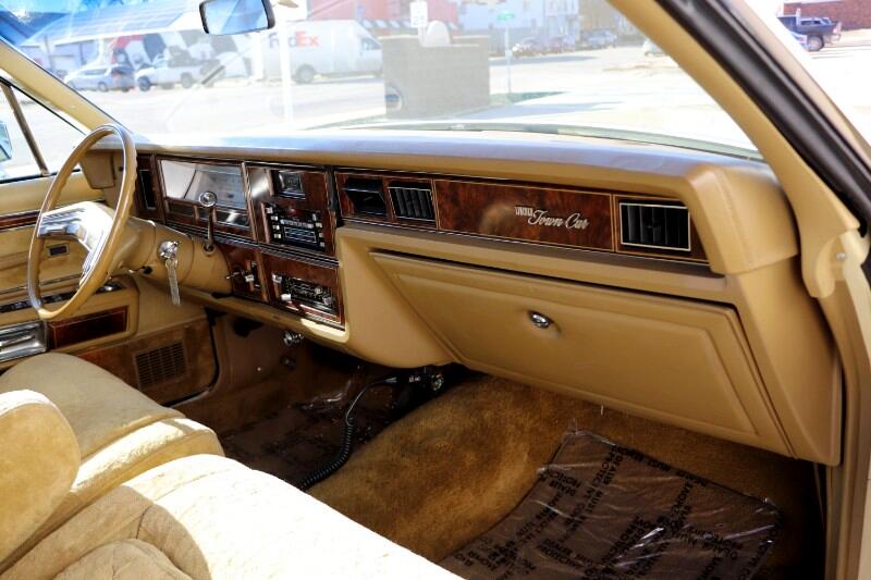 1979 Lincoln Continental 14