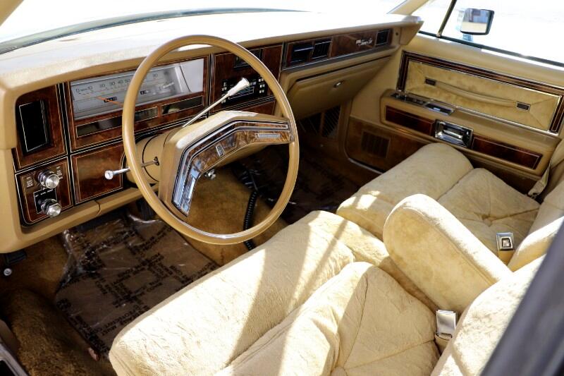 1979 Lincoln Continental 34