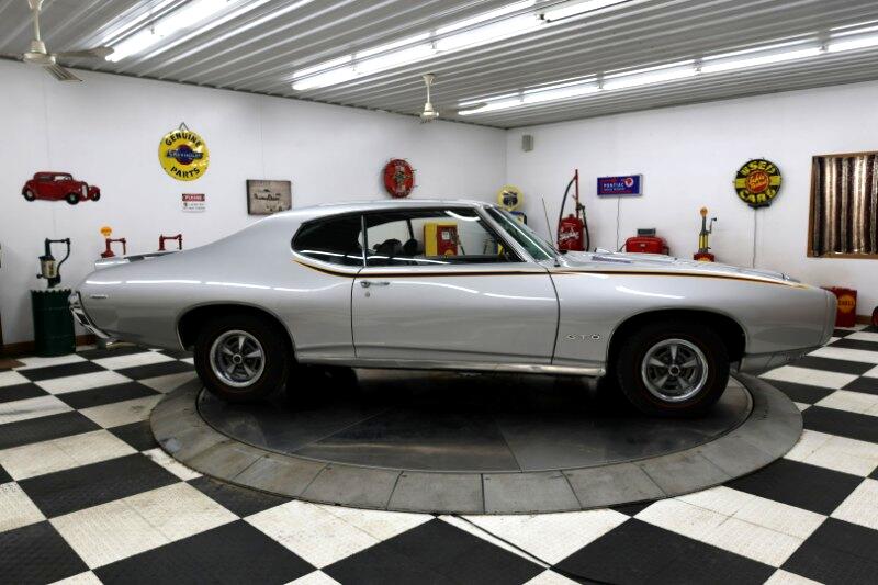 1969 Pontiac GTO 29