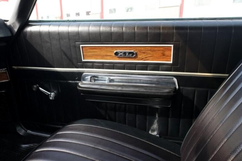 1969 Ford Galaxie 500/XL 33