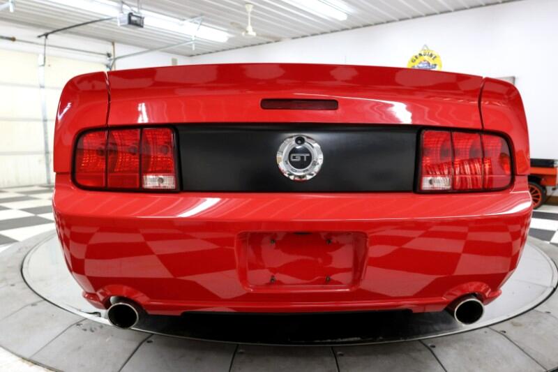 2006 Ford Mustang 13