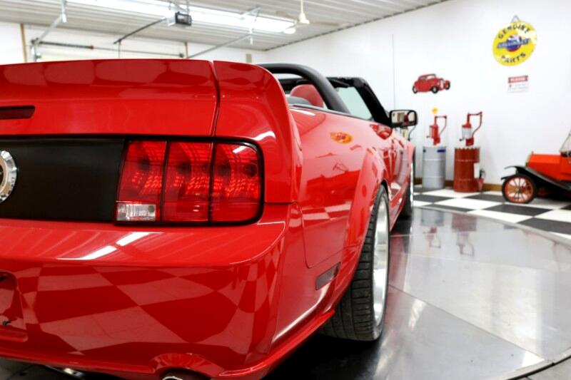 2006 Ford Mustang 34