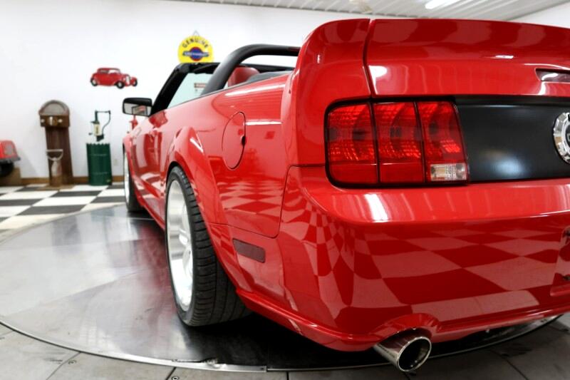2006 Ford Mustang 35