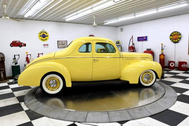 1939 Ford Deluxe 25