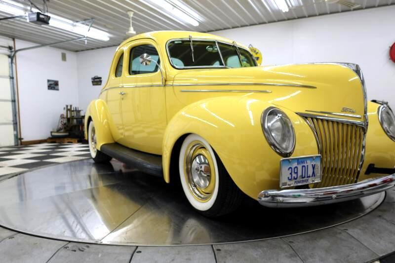 1939 Ford Deluxe 29