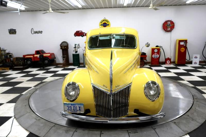 1939 Ford Deluxe 2