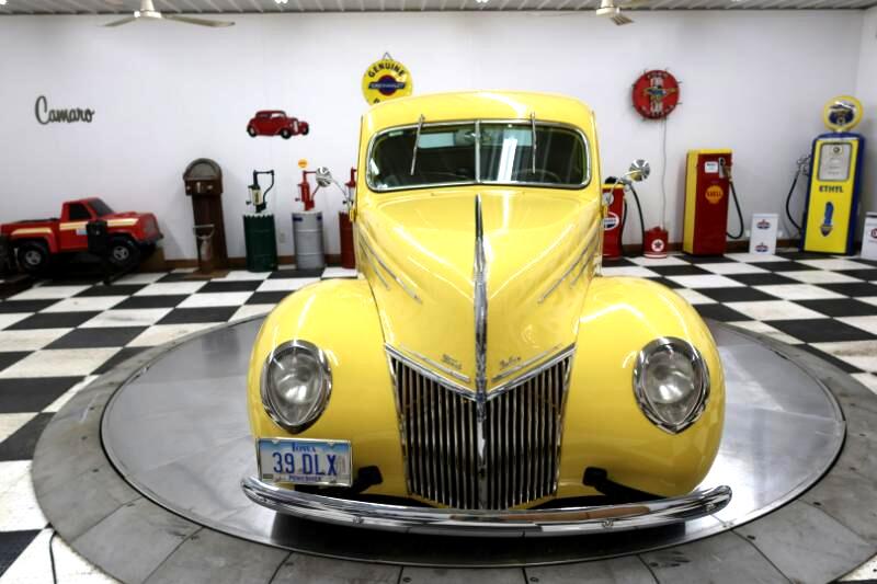 1939 Ford Deluxe 31