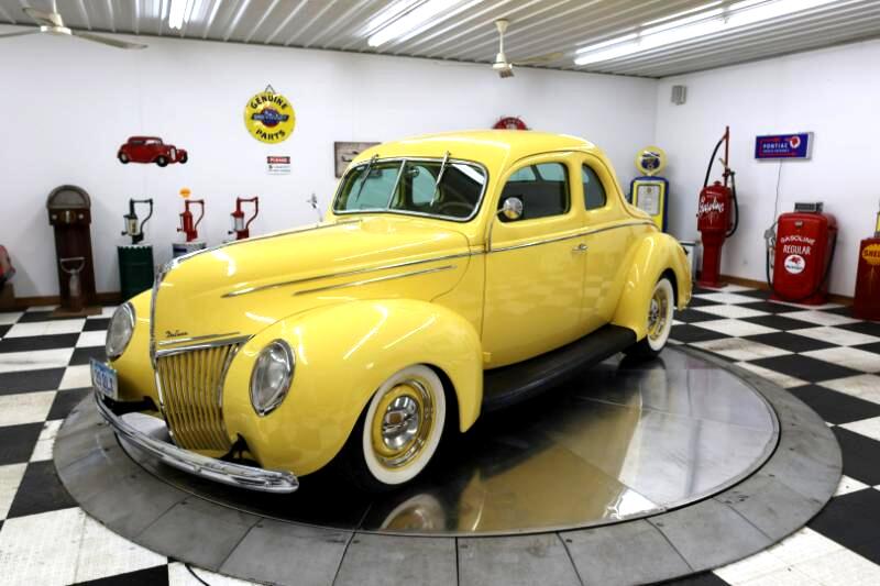 1939 Ford Deluxe 35