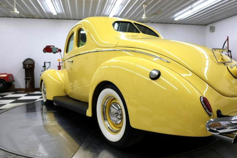 1939 Ford Deluxe 44