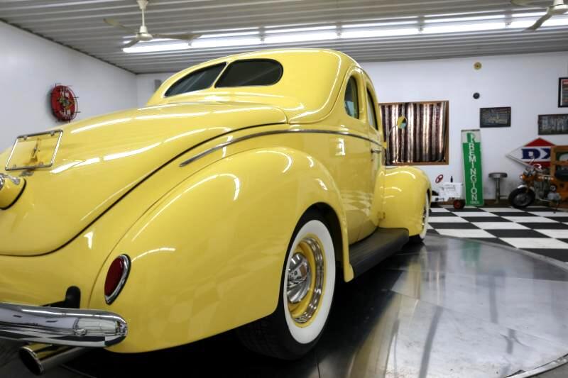 1939 Ford Deluxe 59