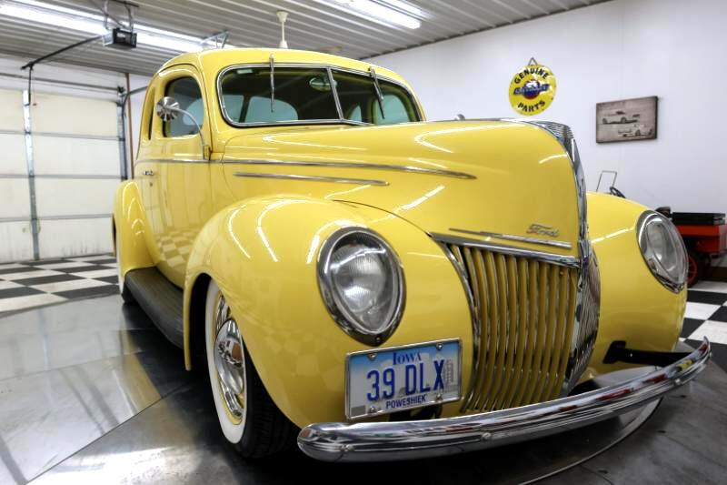 1939 Ford Deluxe 72