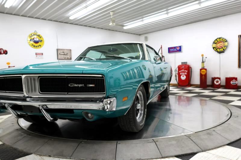 1969 Dodge Charger 32