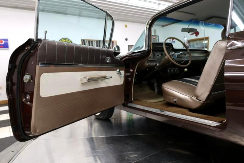 1960 Pontiac Ventura 11