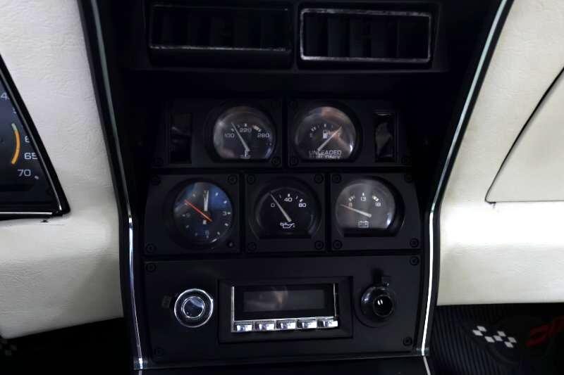 1979 Chevrolet Corvette 16