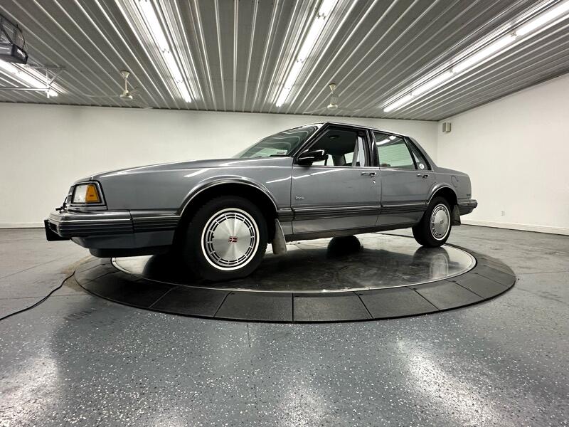 Oldsmobile 88 Royale  1990