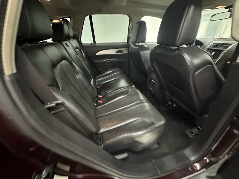 2011 Lincoln MKX photo 20