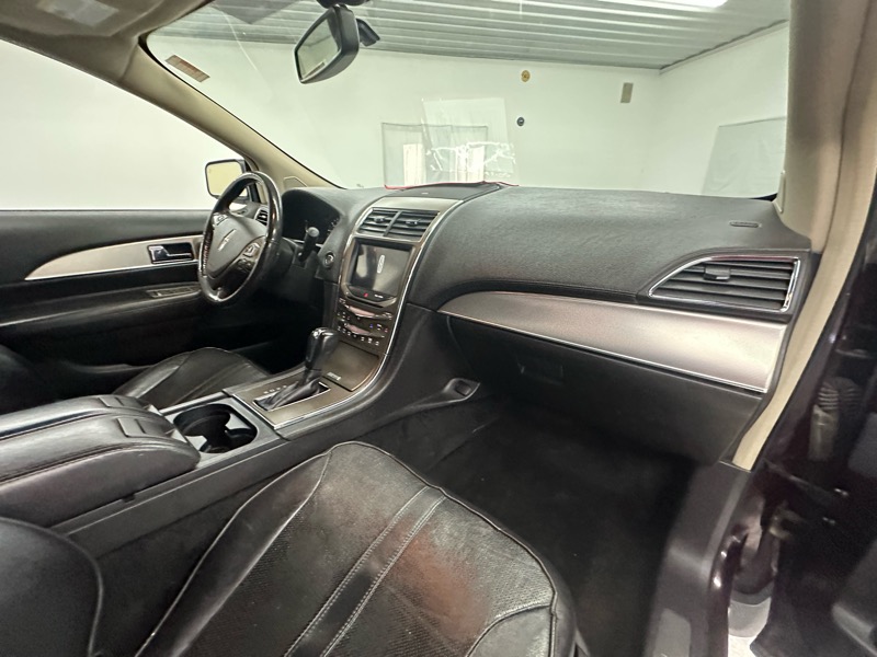2011 Lincoln MKX photo 27