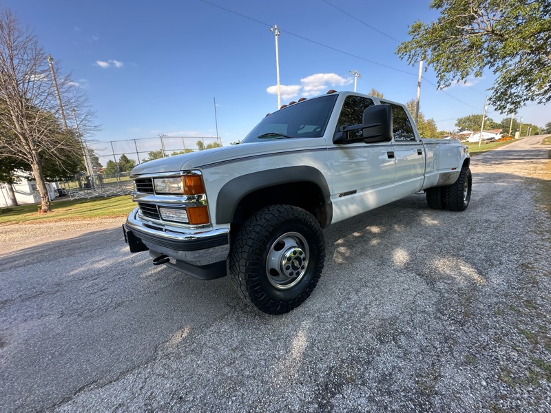 1996 Chevrolet Silverado 3500HD photo 2