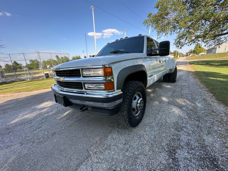 1996 Chevrolet Silverado 3500HD photo 3