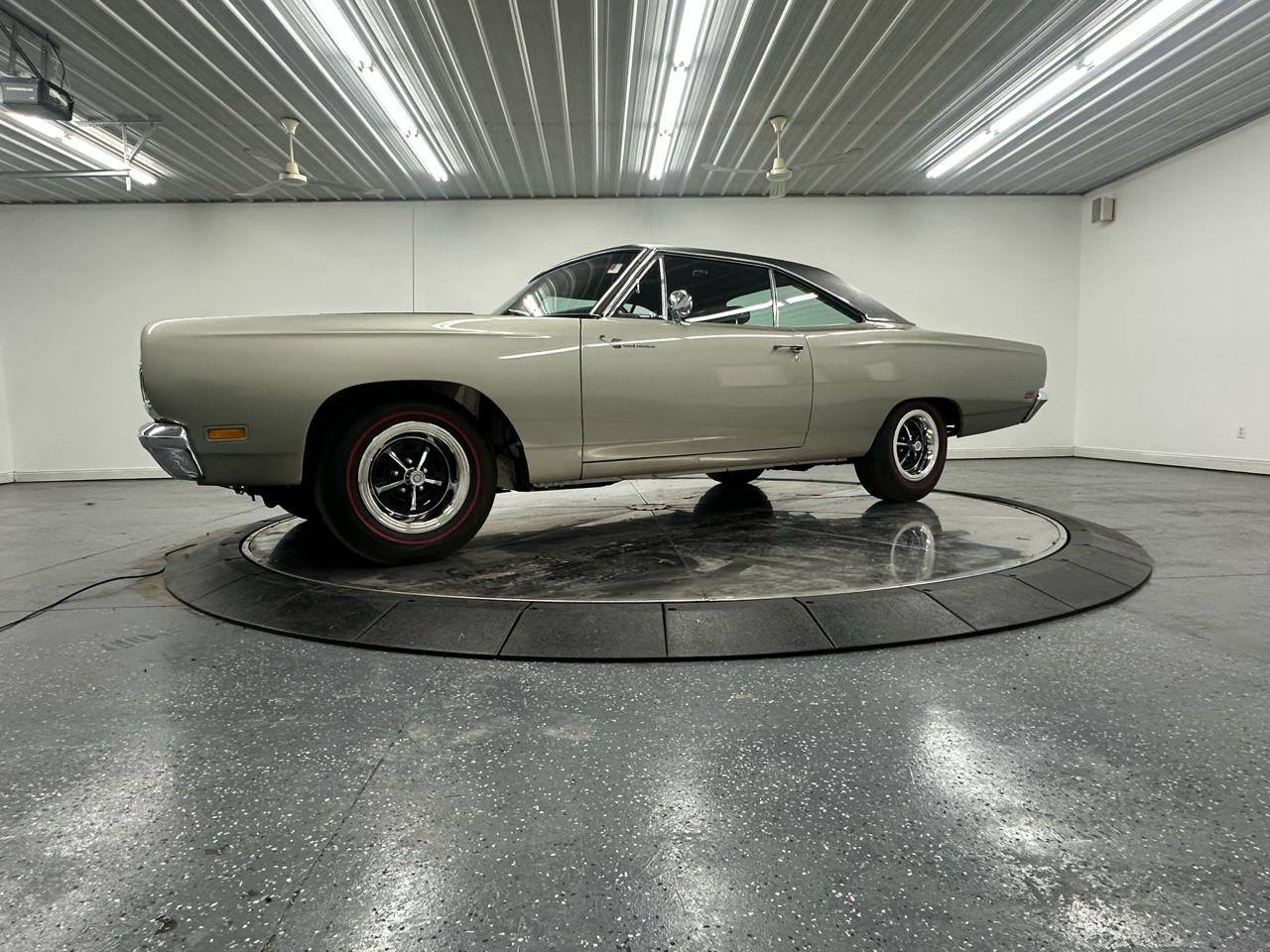 1969 Plymouth Road Runner 