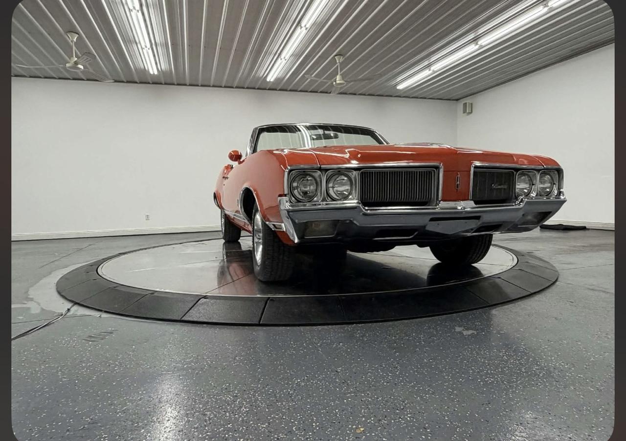 1970 Oldsmobile Cutlass Supreme 10