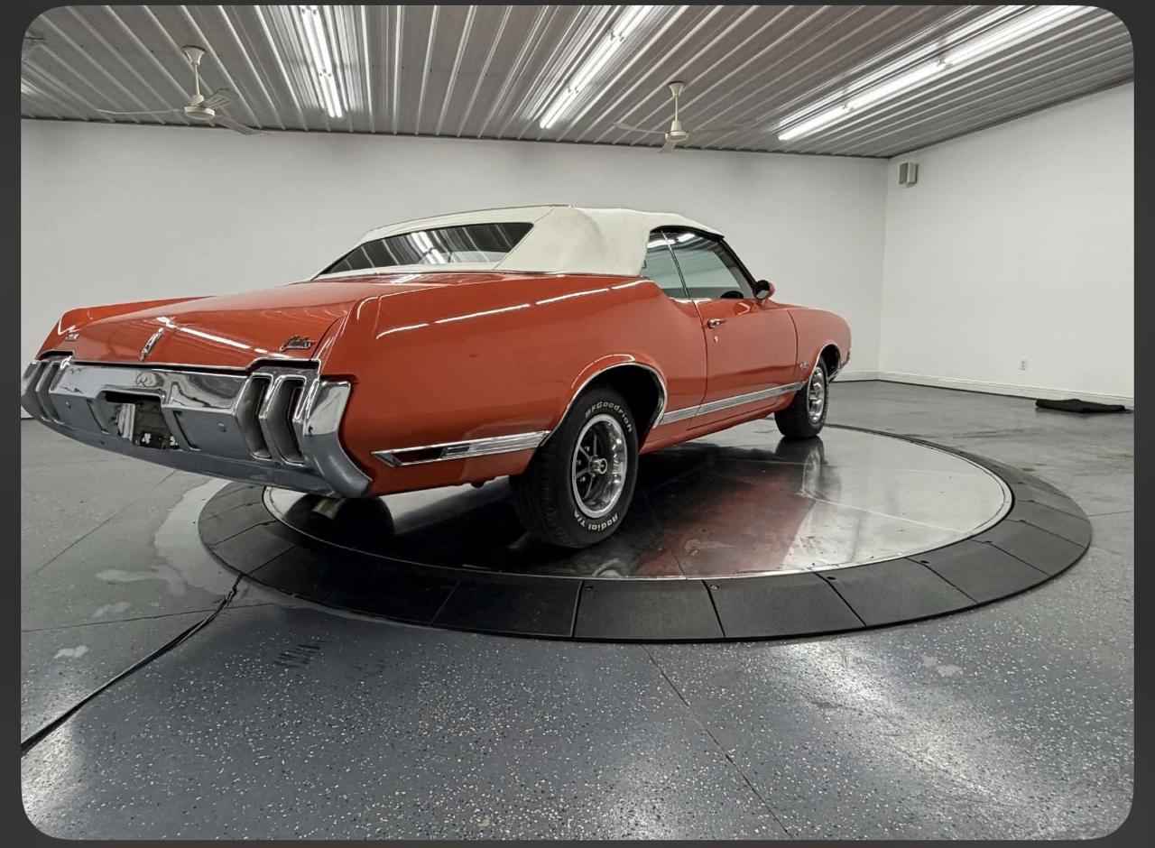 1970 Oldsmobile Cutlass Supreme 45