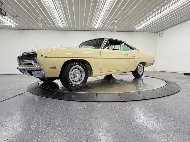 Brown (Tan) 1970 Plymouth Road Runner Coupe 3-Speed Automatic