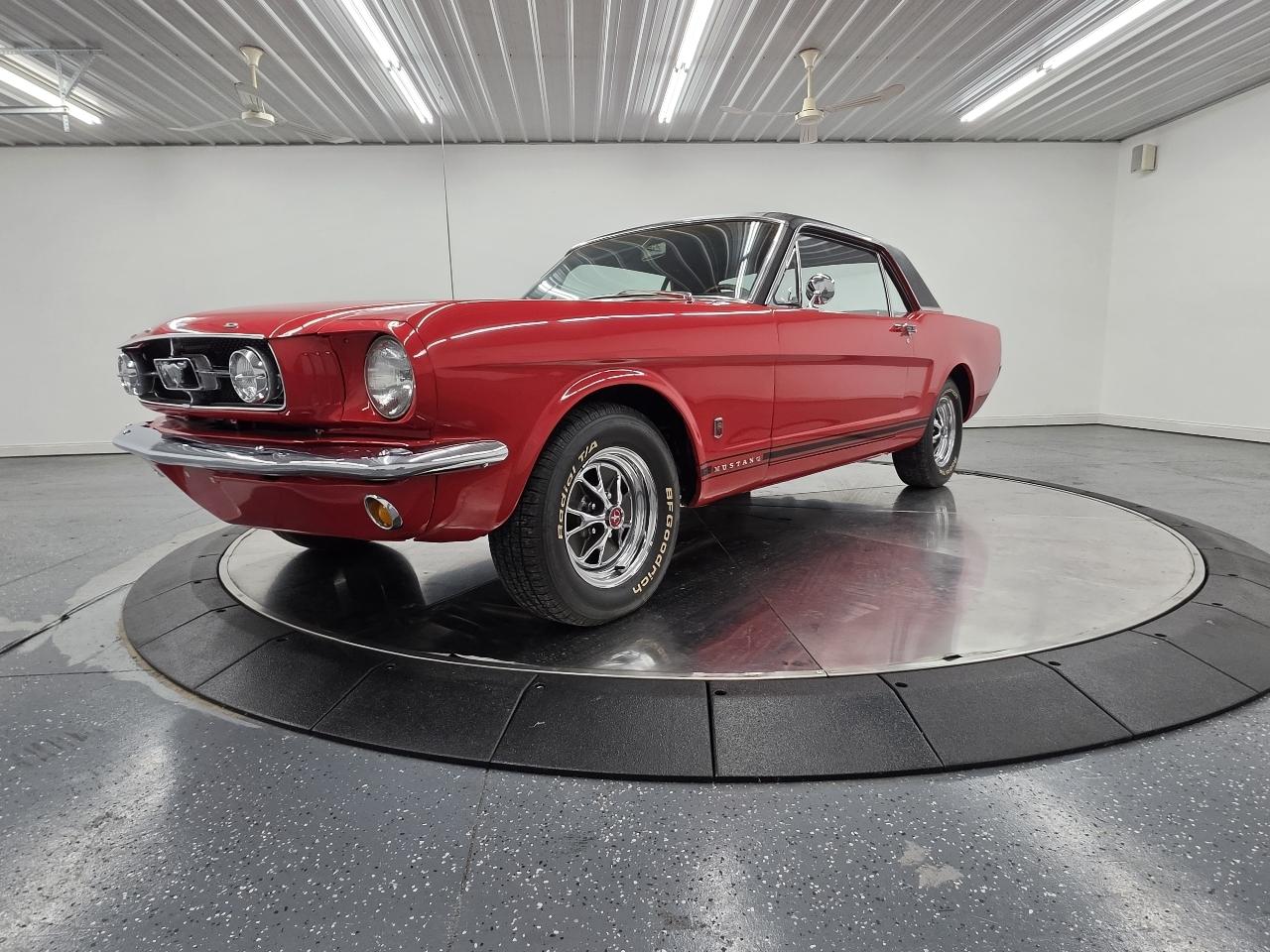 1965 Ford Mustang 2-Door Sedan