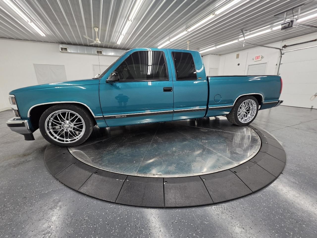 1996 Chevrolet C/K 1500 Ext. Cab 8-ft. Bed 2WD