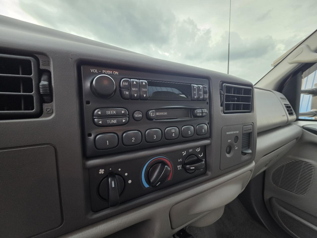 1999 Ford F-350 SD 72