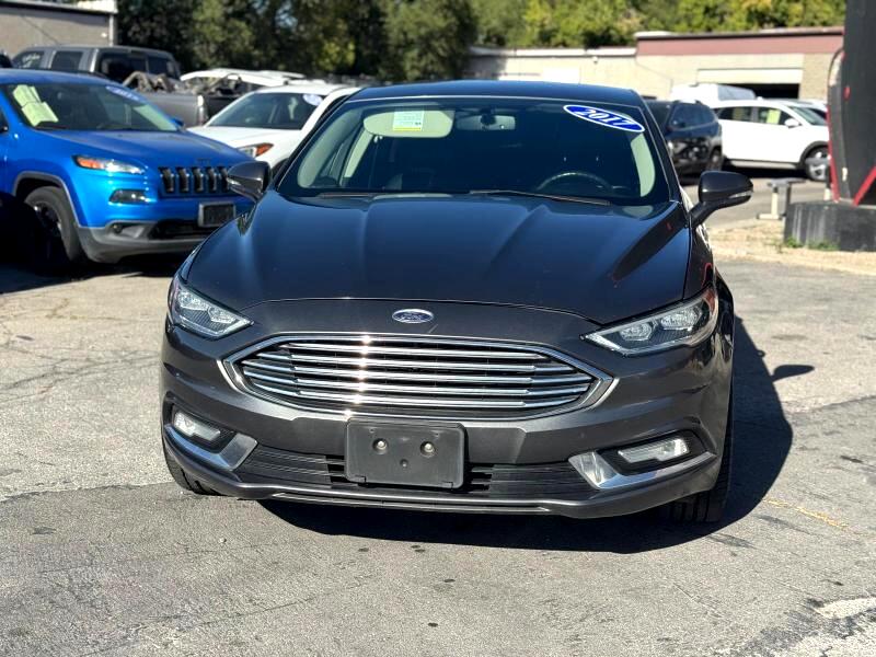 2017 Ford Fusion SE photo 2